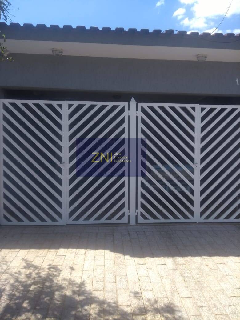 Casa à venda com 3 quartos, 175m² - Foto 1