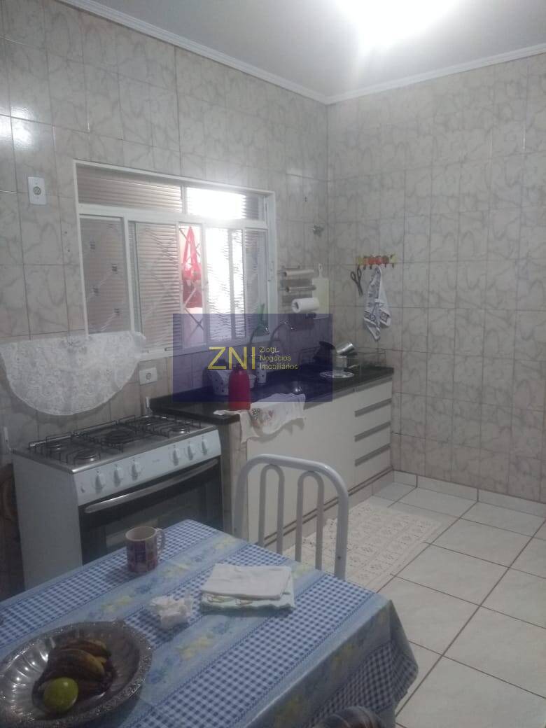 Casa à venda com 3 quartos, 175m² - Foto 5
