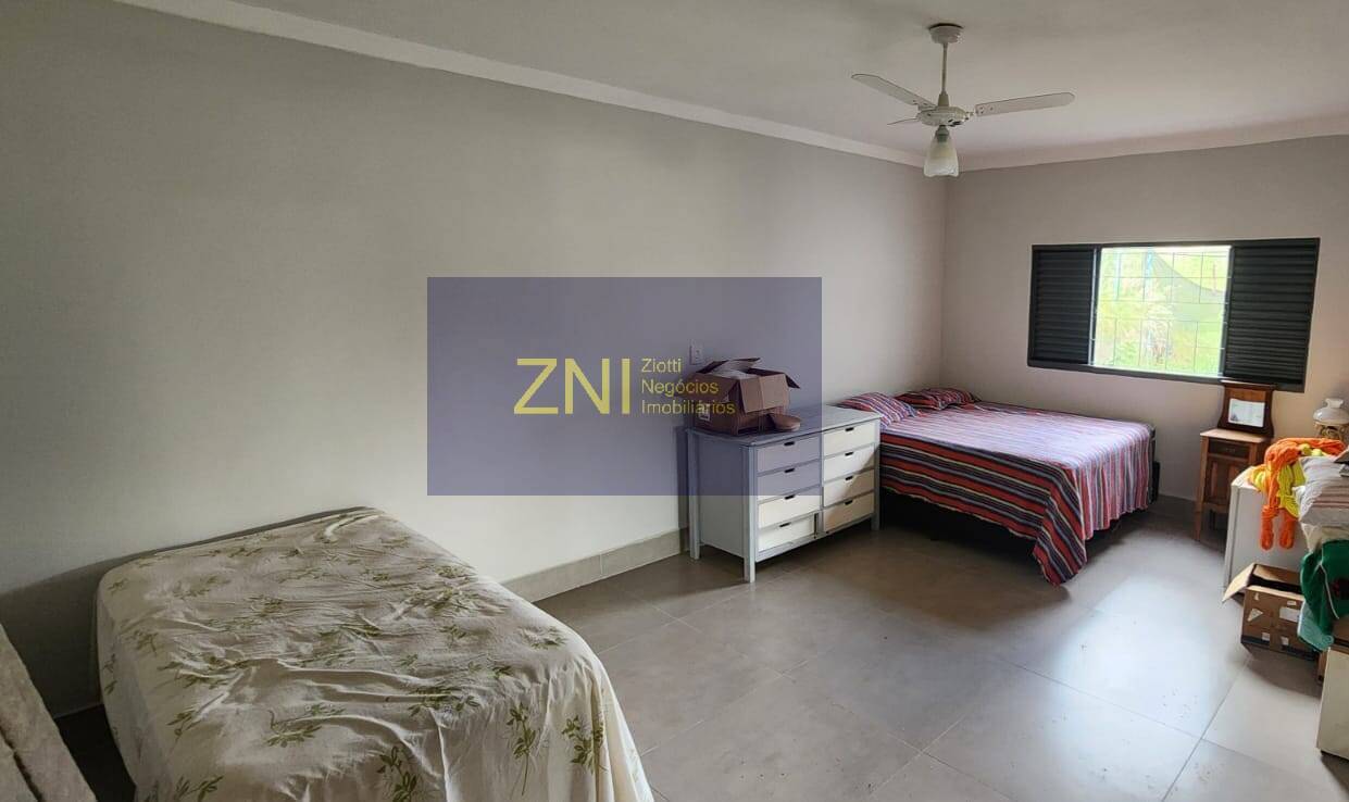 Sítio, 4 quartos, 3000 m² - Foto 12