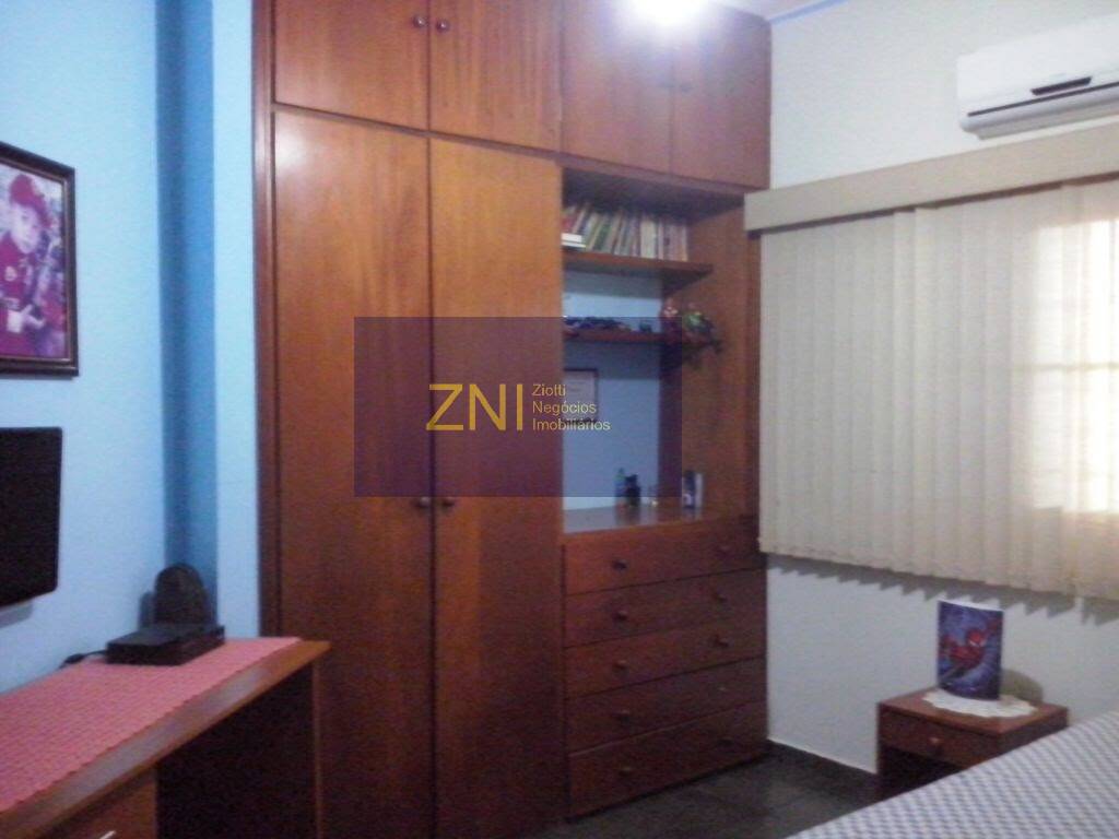 Casa, 3 quartos, 250 m² - Foto 15