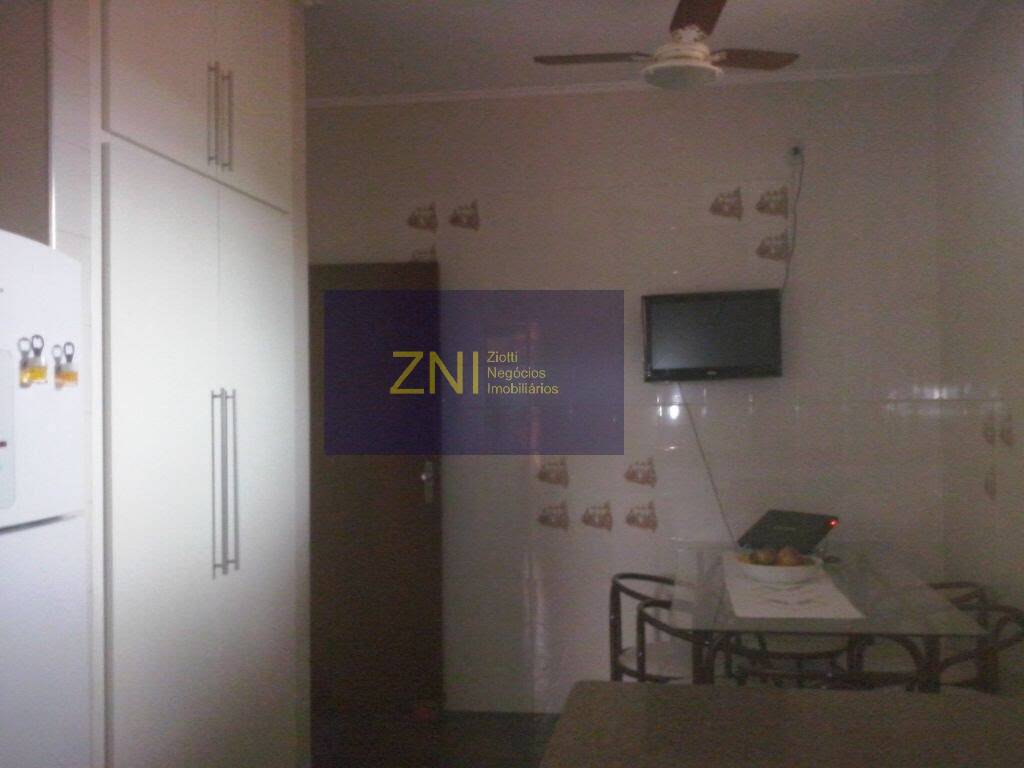 Casa, 3 quartos, 250 m² - Foto 10
