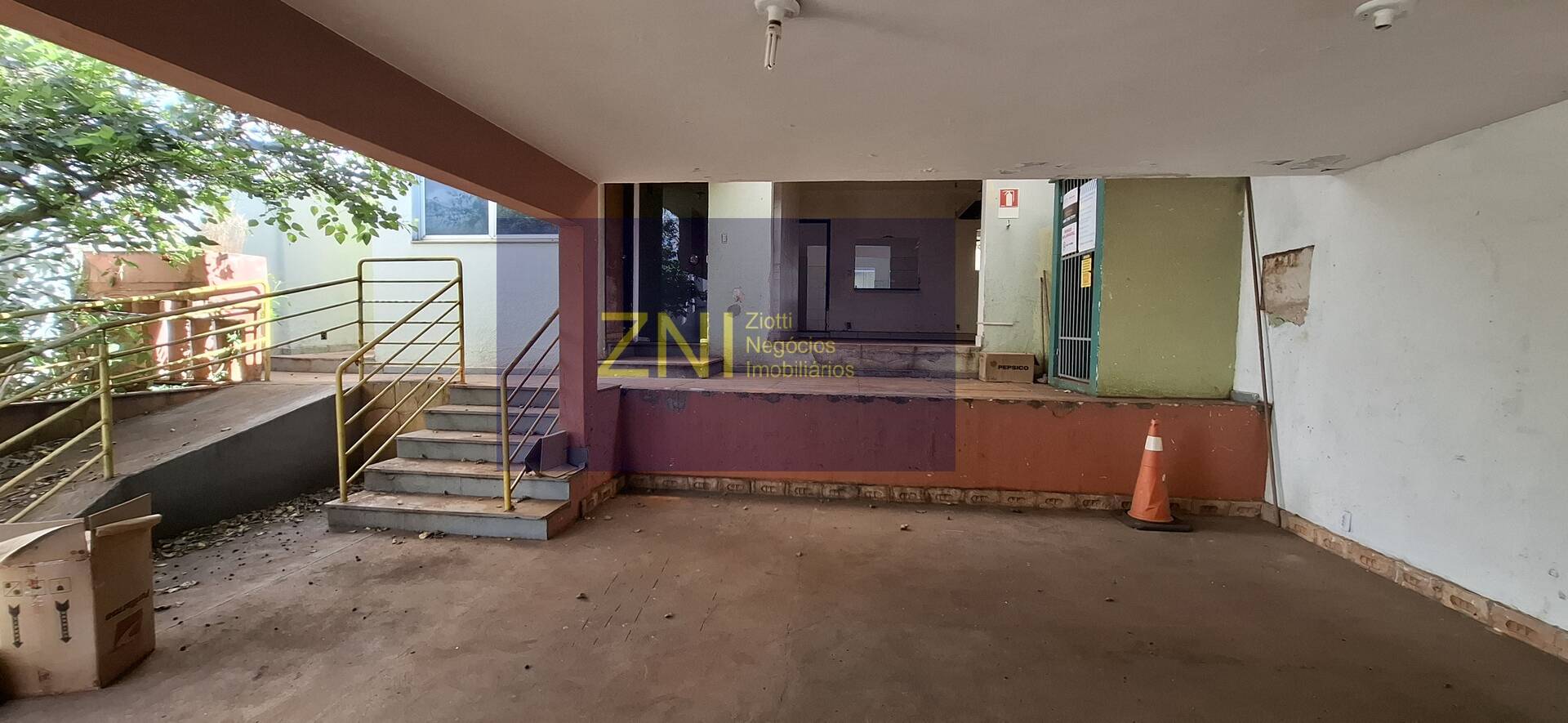 Casa, 6 quartos, 338 m² - Foto 2