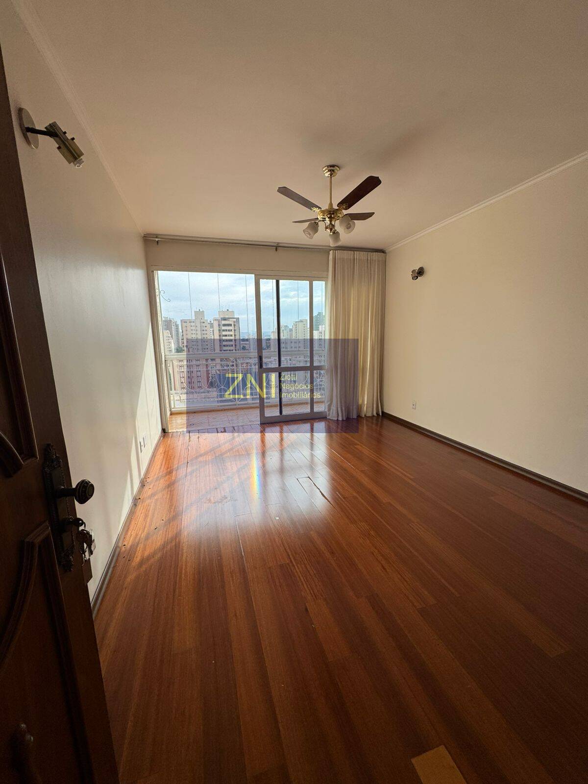 Apartamento, 3 quartos, 134 m² - Foto 2