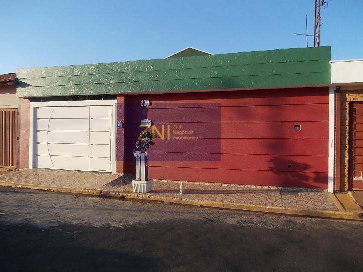 Casa, 3 quartos, 200 m² - Foto 1